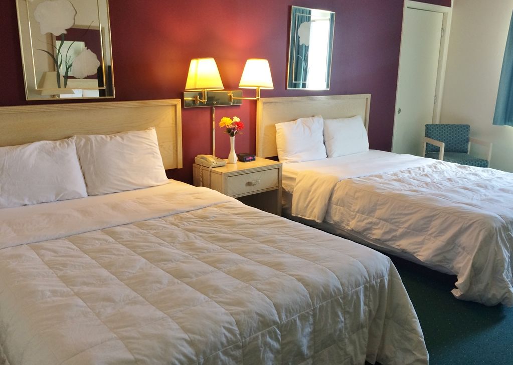 Americas Best Value Inn & Suites - Bluffton Quarto foto